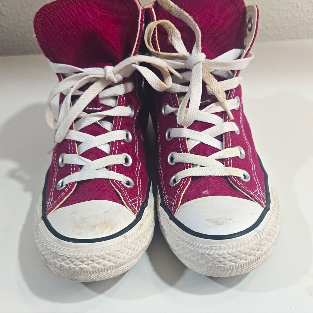 Converse Chuck Taylor All Star High Top Athletic Sneakers Burgundy White Canvas
